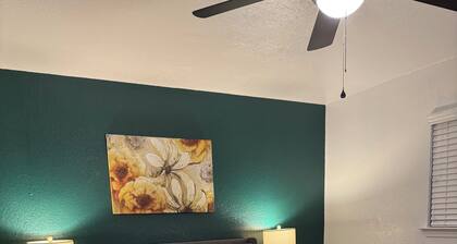 1Bed/1Bath Private Apartment in Houston Heights minutes from Downtown