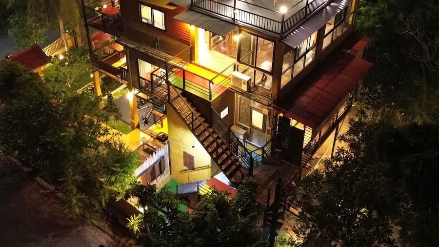 Golden Mango House