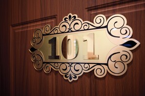 Deluxe négyágyas szoba, fürdőkád | Minibár, egyedi dekoráció, egyedi berendezés és íróasztal