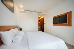 Chambre Double Deluxe, balcon, vue parc | Minibar, décoration personnalisée, ameublement personnalisé, bureau