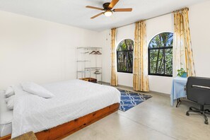 3 soveværelser, skrivebord, weekendseng, Wi-Fi