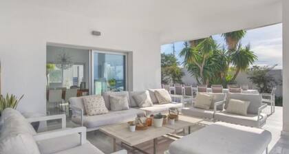 Stunning 6Bedrooms villa Marbella with spa by Lodgerstrip