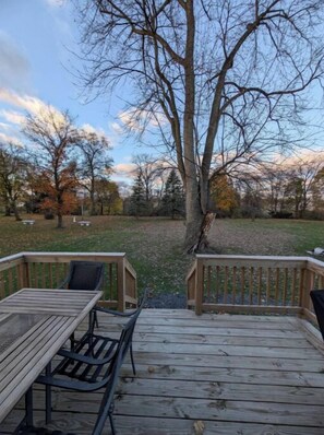 Outdoor dining - Modern Charm Seneca Falls

 (Seneca Falls)