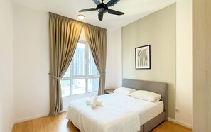 3 Schlafzimmer, Verdunkelungsvorhänge, Bügeleisen/Bügelbrett