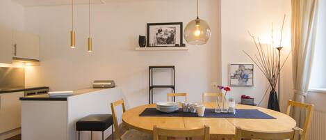 Apartment | Dining