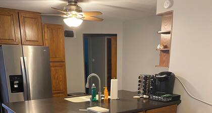 Enchanting 3 bedroom cape home with WiFi in Buffalo