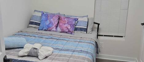 2 bedrooms, WiFi, bed sheets