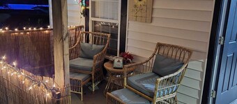 Charming 2-bedroom house with AC, WiFi in Greenville