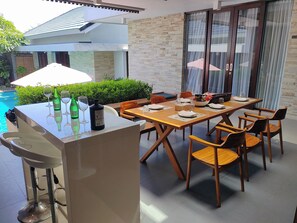 Outdoor dining
