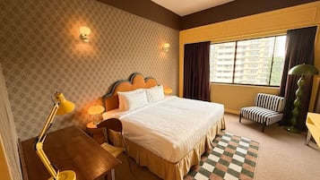 1 bedroom, desk, laptop workspace, blackout curtains