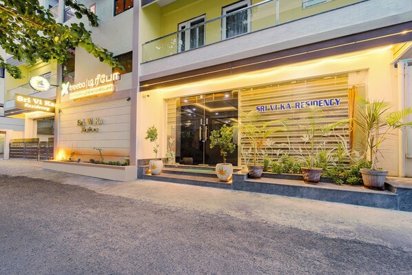 Exterior - Treebo Sri vi ka Residency (Puducherry)