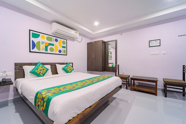 Deluxe Room | Individually furnished, desk, blackout drapes, iron/ironing board - Treebo Sri vi ka Residency (Puducherry)