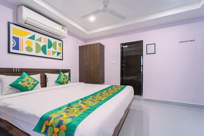 Ameublement personnalisé, bureau, rideaux occultants