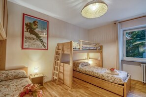 1 bedroom, free WiFi, bed sheets - Appartamento Gran Roc few Steps From Ski (Sestriere)