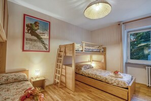 1 bedroom, free WiFi, bed sheets - Appartamento Gran Roc few Steps From Ski (Sestriere)