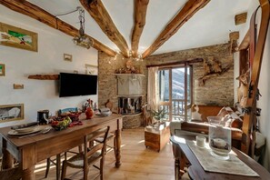 Living room - Grange Romantic Retreat Mountain View (Sauze di Cesana)