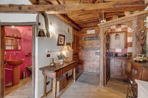 Apartamento de luna de miel, varias habitaciones (Grange Romantic Retreat Mountain View) | Interior