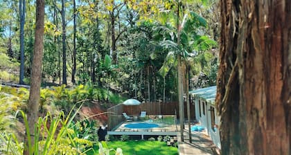 Private Bush and beach retreat