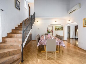 Villa | Dining - Scenic Villa With Private Garden (Porec)