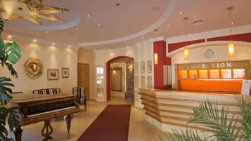 Apartment | Reception