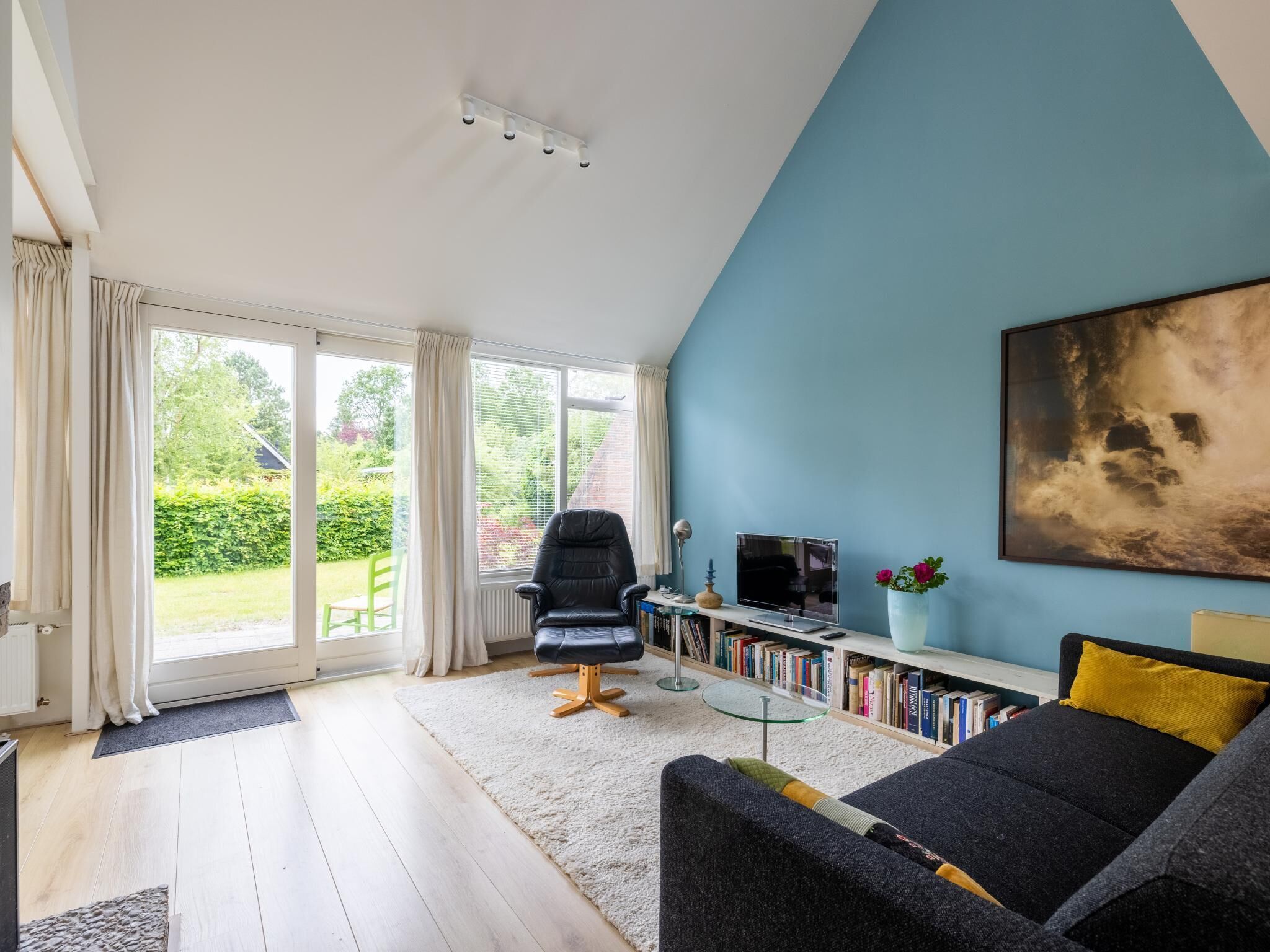 Fernseher, Kamin