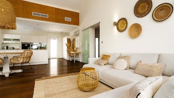 Villa | Living area | Fireplace