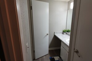 Handtücher, Seife, Toilettenpapier