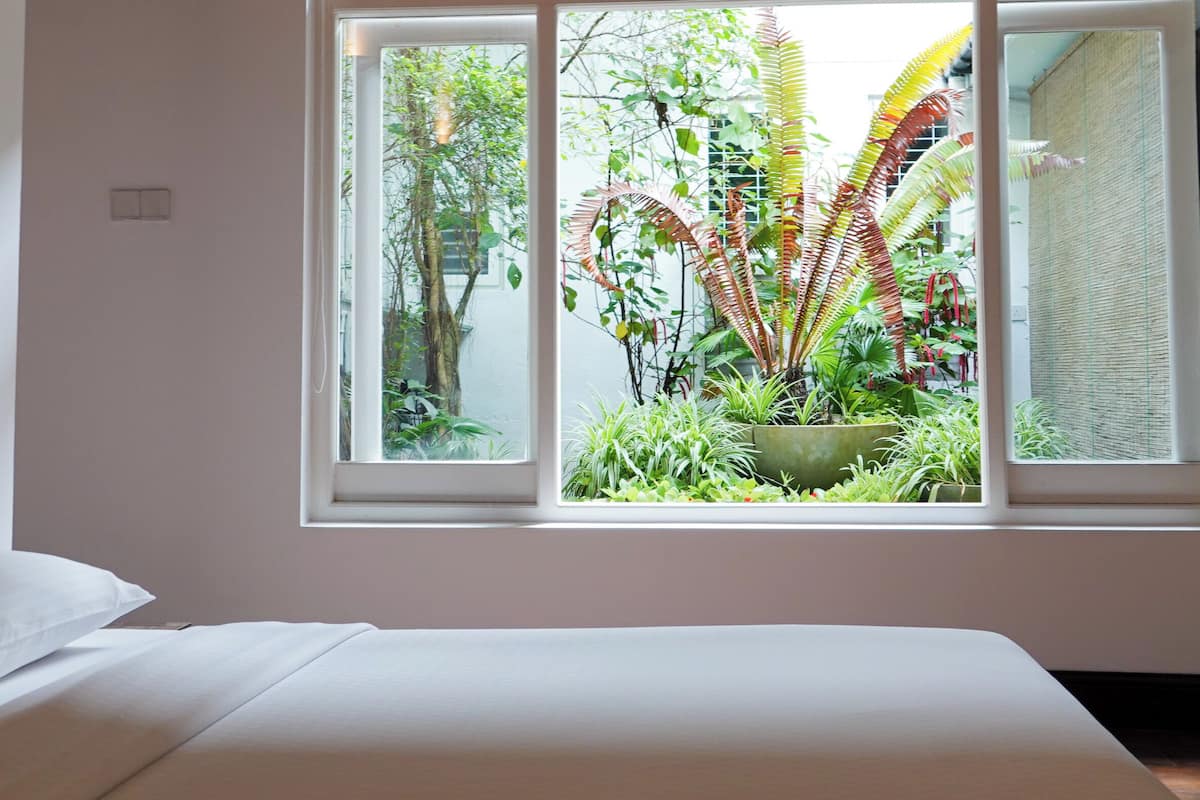 Master Room | In-room safe, free WiFi, bed sheets