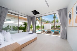 5 bedrooms, in-room safe, iron/ironing board, cots/infant beds