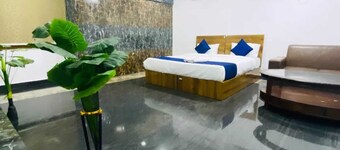 Hotel Kp Suites Grand
