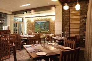 Dining - Hotel Norpheling  (Thimphu)