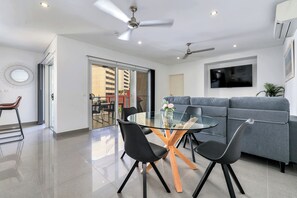 Dining - Short Term Rental - Darwin CBD - Till 31 March 2025 (Darwin City)
