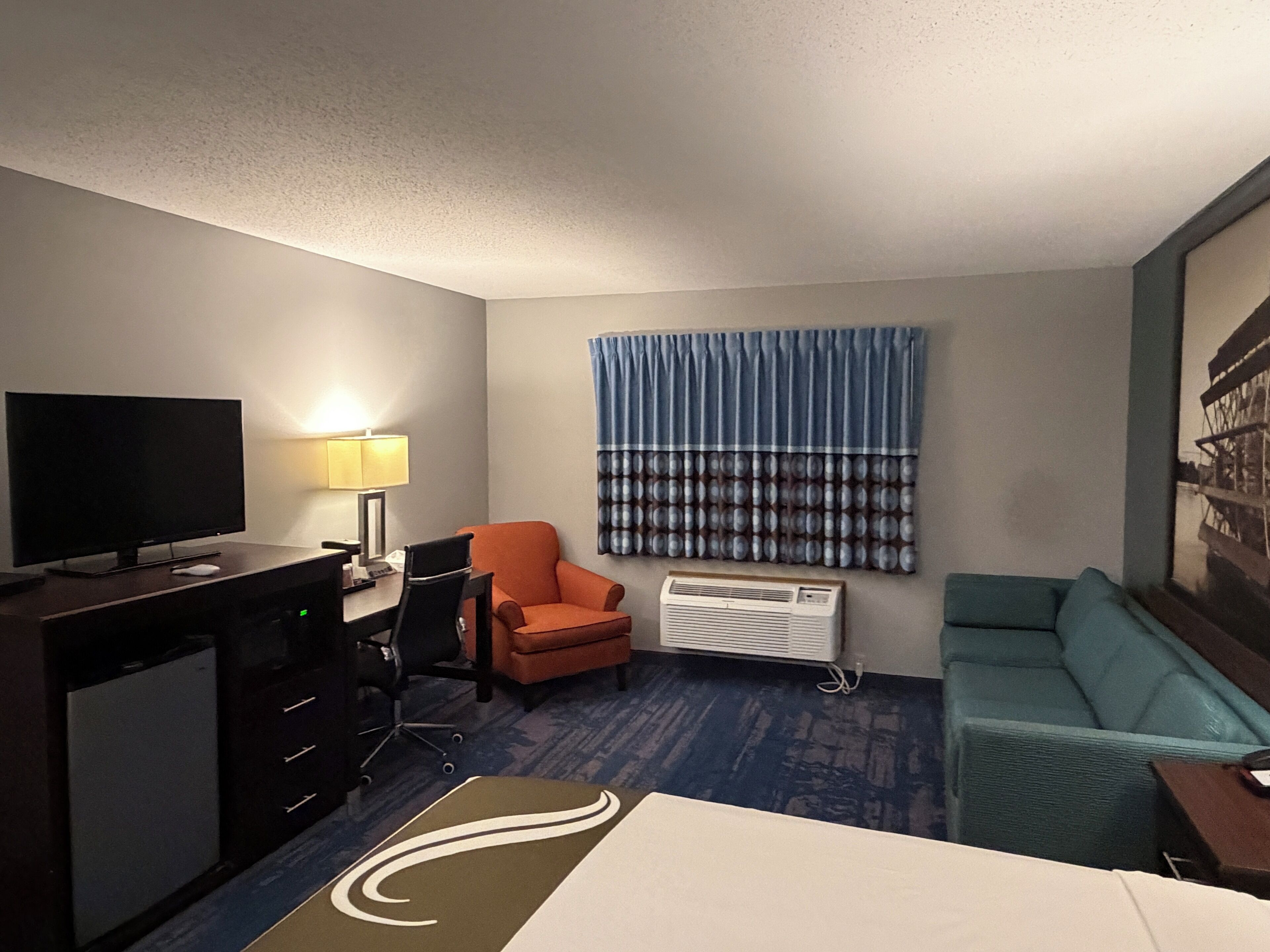 Comfort Studio Suite, 1 King Bed with Sofa bed | Front of property