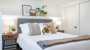 4 bedrooms, desk, iron/ironing board, travel cot