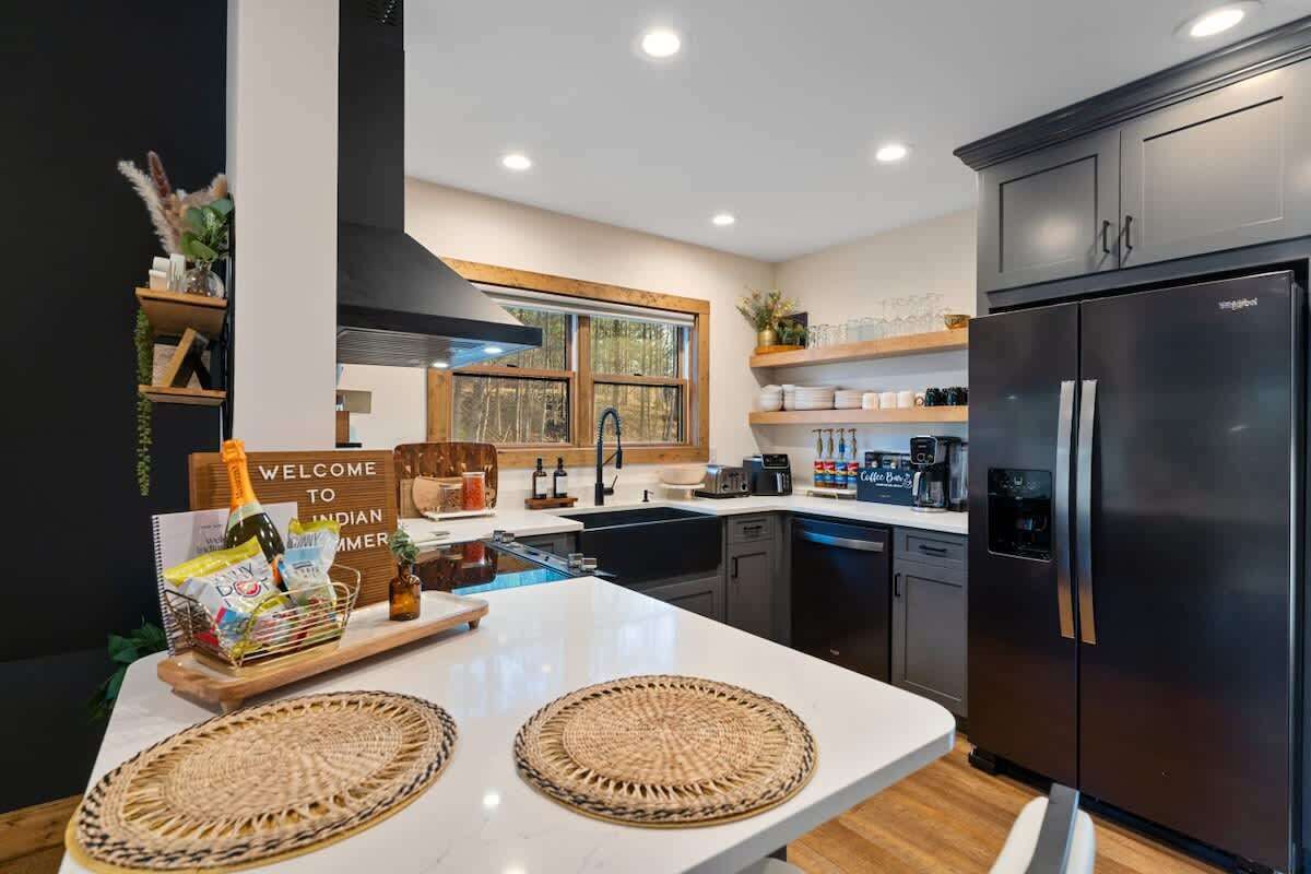 冰箱、微波炉、烤箱、炉灶