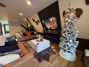 Smart TV, fireplace, offices