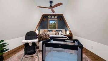 3 bedrooms, iron/ironing board, travel crib, free WiFi