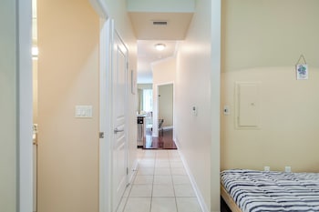 Rivetstays - The Yonge Grand Suites