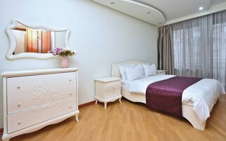 2 habitaciones, tabla de planchar con plancha y wifi gratis 