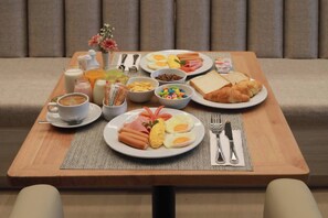 Desayuno buffet incluido todos los días 