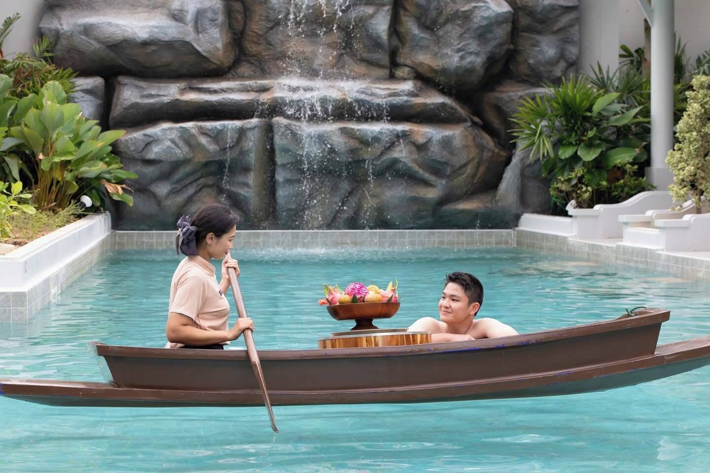 สระว่ายน้ำ
