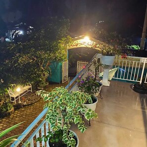 ด้านหน้าที่พัก