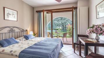 Comfort Double or Twin Room, Garden View | In-room safe, desk, laptop workspace, blackout curtains