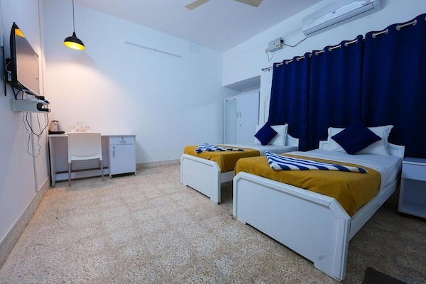 Deluxe İki Ayrı Yataklı Oda, 1 Yatak Odası, Sigara İçilmez, Şehir Manzaralı | Kaliteli yatak takımı, güneşlik/perde, ücretsiz kablosuz İnternet