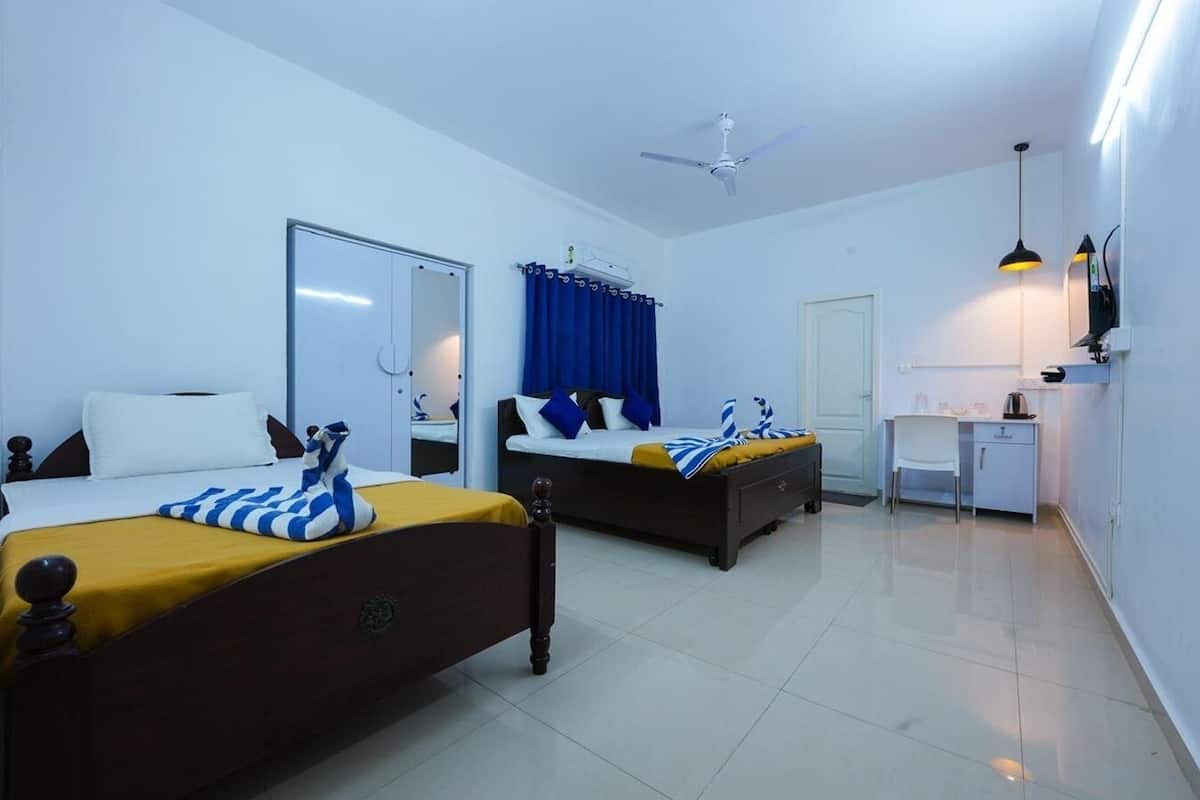 Premium bedding, blackout drapes, free WiFi, bed sheets
