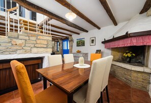 Villa | Restaurantes