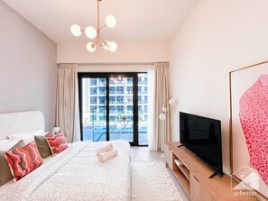 Apartment (0 Bedroom) | Interior - Urban Charm: Studio With Balcony in Riviera (Dubai)