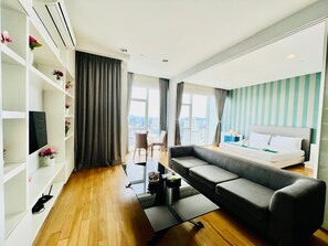 Individually decorated, individually furnished, desk, soundproofing