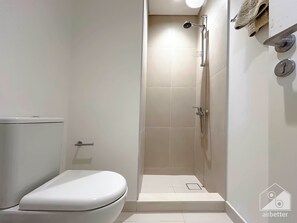 Apartment (3 Bedrooms) | Bathroom | Shower - Luxurious 4B Balcony & Views Burjcrown Downtown (Dubai)