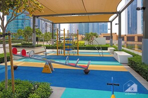 منطقة لعب الأطفال - خارجية